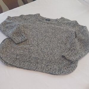 Jones New York Signature Marled Black & Gray Knit Sweater. Size  M